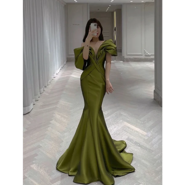High-end Olive Green Satin Evening Dresses 2022 Trumpet / Mermaid Off-The-Shoulder Short Sleeve Sweep Train Evening Party Formal Dresses