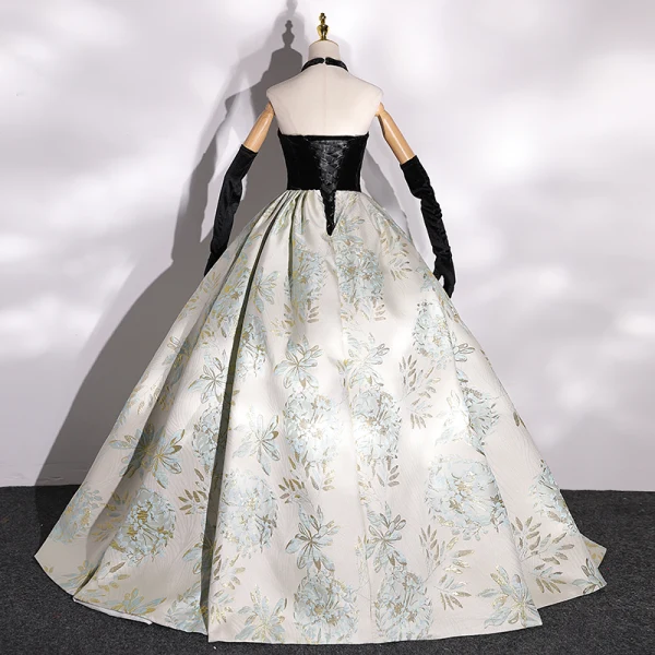 Elegante Schwarz Satin Drucken Ballkleider 2022 Ballkleid Rundhalsausschnitt Gold Stoffgürtel Ärmellos Rückenfreies Lange Festliche Kleider