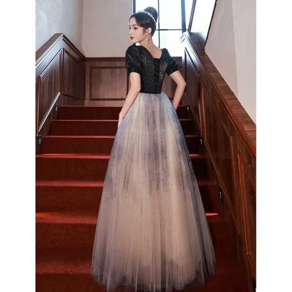Élégant Noire Paillettes Faux Diamant Robe De Bal 2022 Princesse Encolure Carrée Manches Courtes Dos Nu Longue Robe De Ceremonie