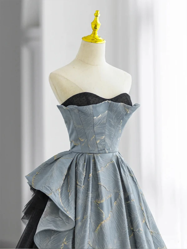 Fashion Sky Blue Satin Cascading Ruffles Prom Dresses 2022 A-Line / Princess Strapless Sleeveless Backless Floor-Length / Long Formal Dresses