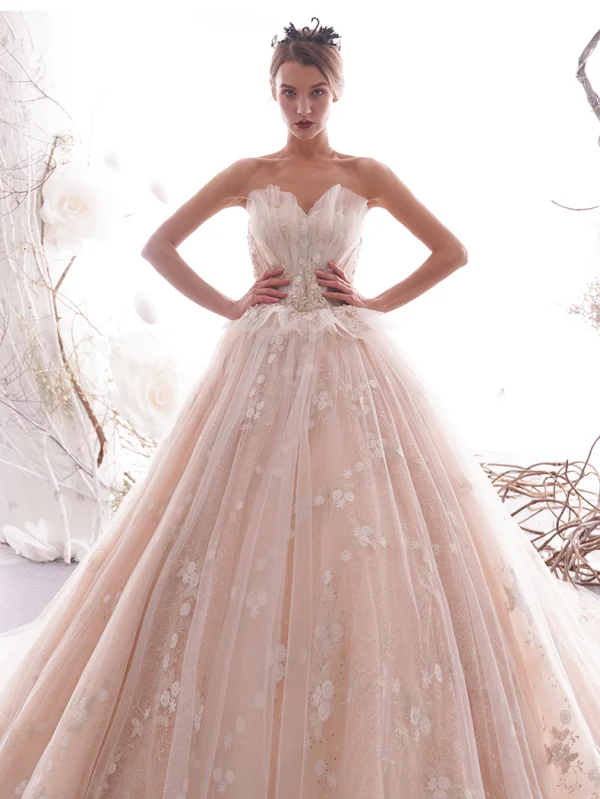 Luxus / Herrlich Champagner Brautkleider / Hochzeitskleider 2019 A Linie Plissee Bandeau Perlenstickerei Spitze Blumen Ärmellos Rückenfreies Kapelle-Schleppe