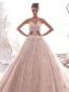 Luxus / Herrlich Champagner Brautkleider / Hochzeitskleider 2019 A Linie Plissee Bandeau Perlenstickerei Spitze Blumen Ärmellos Rückenfreies Kapelle-Schleppe