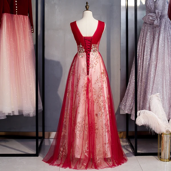 Chic Bordeaux Glitter Robe De Bal 2020 Princesse Encolure Dégagée Perlage Perle En Dentelle Fleur Sans Manches Dos Nu Longue Robe De Ceremonie