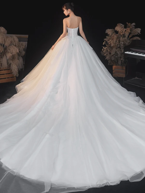 Illusion Weiß Pailletten Spitze Blumen Brautkleider / Hochzeitskleider 2021 Ballkleid Bandeau Ärmellos Rückenfreies Königliche Schleppe Hochzeit