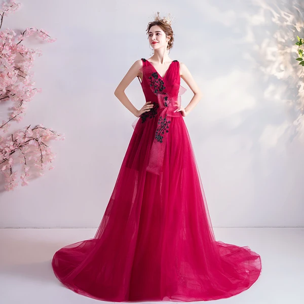 Chic Rouge Robe De Soirée 2020 Princesse V-Cou Perlage Appliques Noeud Sans Manches Dos Nu Tribunal Train Robe De Ceremonie