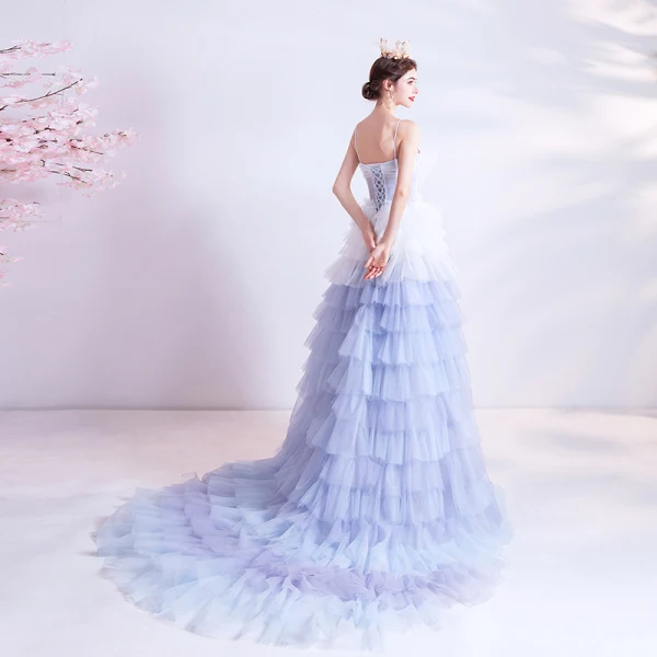 Mode Ivoire Bleu Ciel Dégradé De Couleur Robe De Bal 2020 Princesse Bretelles Spaghetti Sans Manches Dos Nu Volants en Cascade Tribunal Train Robe De Ceremonie