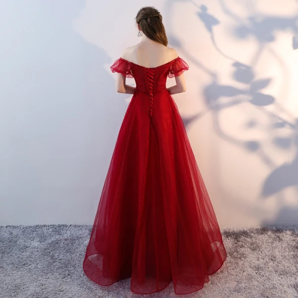 Chic / Beautiful Burgundy Prom Dresses 2018 A-Line / Princess Beading Crystal Lace Flower Off-The-Shoulder Backless Short Sleeve Floor-Length / Long Formal Dresses
