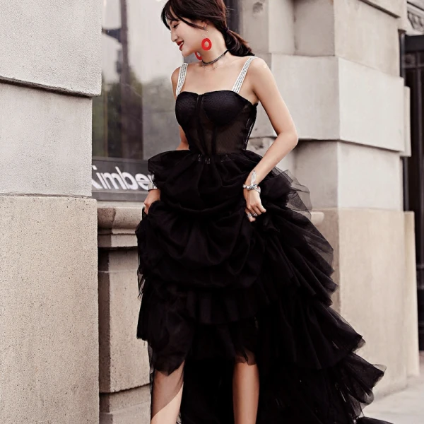 Moderne / Mode Noire Robe De Soirée 2018 Princesse Transparentes Asymétrique Bretelles Spaghetti Dos Nu Sans Manches Robe De Ceremonie