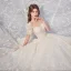 Luxe Champagne Robe De Mariée 2020 Princesse Encolure Dégagée Perlage Gland Paillettes En Dentelle Fleur Manches Courtes Dos Nu Royal Train