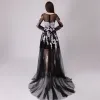 Chic / Belle Noire Robe De Soirée 2018 Princesse Transparentes En Dentelle Appliques Encolure Dégagée Manches Longues Longue Robe De Ceremonie