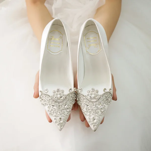 Mode Ivoire Faux Diamant Chaussure De Mariée 2020 9 cm Talons Aiguilles À Bout Pointu Mariage Escarpins