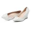 Chic / Belle Ivoire Chaussure De Mariée 2020 En Dentelle Fleur Faux Diamant À Bout Pointu 8 cm Compensées