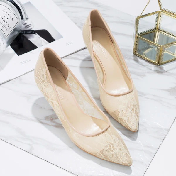 Charmant Schwarz Abend Spitze Pumps 2020 Leder 9 cm Stilettos Spitzschuh Durchbohrt Pumps