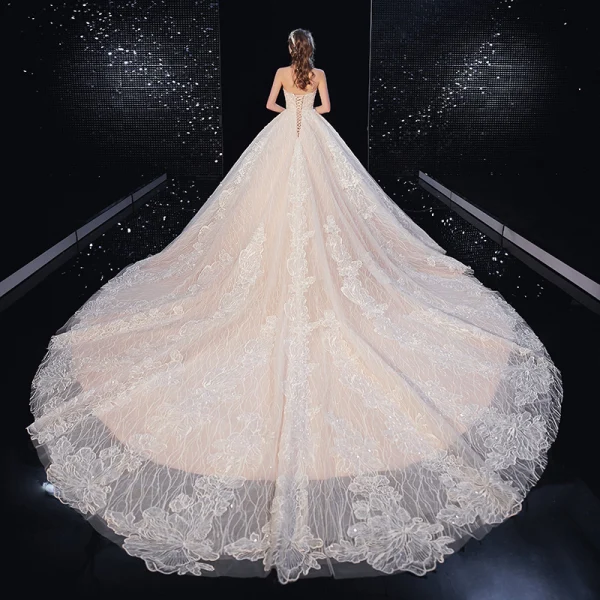 Charming Ivory Lace Flower Wedding Dresses 2020 Ball Gown Strapless Sequins Sleeveless Backless Royal Train