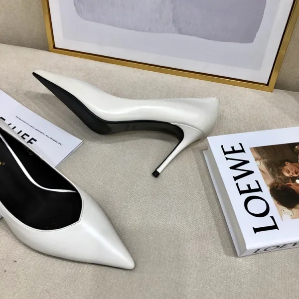 Modest / Simple Ivory Office OL Leather Pumps 2020 7 cm Stiletto Heels Pointed Toe Pumps
