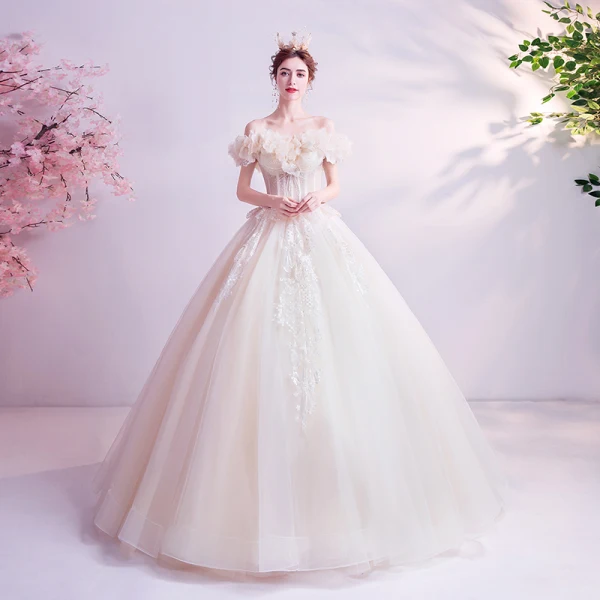 Charmant Ivoire Robe De Mariée 2020 Robe Boule De l'épaule Glitter Perlage Paillettes En Dentelle Fleur Appliques Manches Courtes Dos Nu Longue
