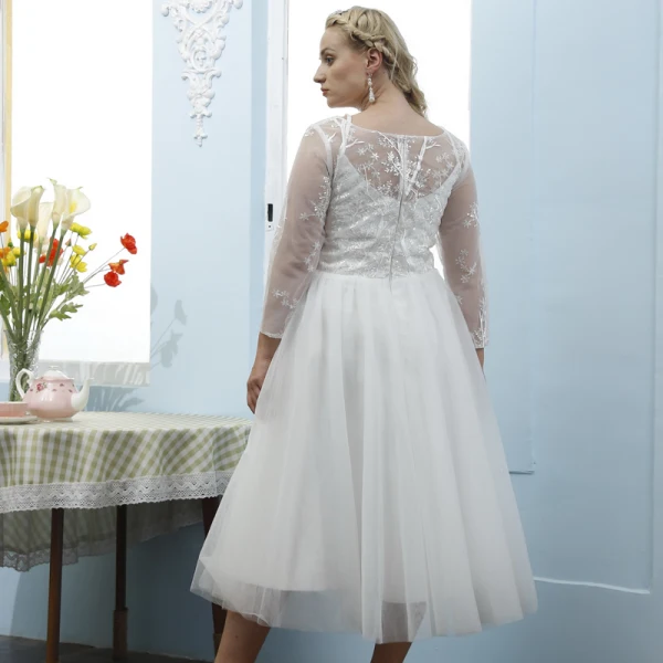 Modest / Simple Ivory Plus Size Wedding Dresses 2021 A-Line / Princess Scoop Neck Lace Flower Sequins 3/4 Sleeve Floor-Length / Long Wedding