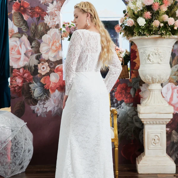 Snygga / Fina Elfenben Spets Blomma Extra Stor Storlek Bröllopsklänningar 2021 Trumpet / Sjöjungfru V-Hals Långärmad Svep Tåg Bröllop