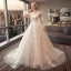 Moderne / Mode Champagne Robe De Mariée 2018 Robe Boule En Dentelle Appliques Perlage Paillettes Encolure Dégagée Dos Nu Sans Manches Royal Train Mariage