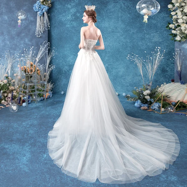 Abordable Ivoire Robe De Mariée 2020 Princesse Bustier En Dentelle Fleur Sans Manches Dos Nu Train De Balayage
