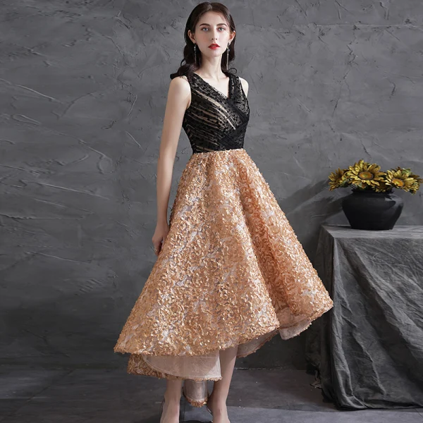 Chic / Beautiful Black Homecoming Asymmetrical Cocktail Dresses Graduation Dresses 2021 A-Line / Princess V-Neck Sleeveless Appliques Cocktail Party Formal Dresses