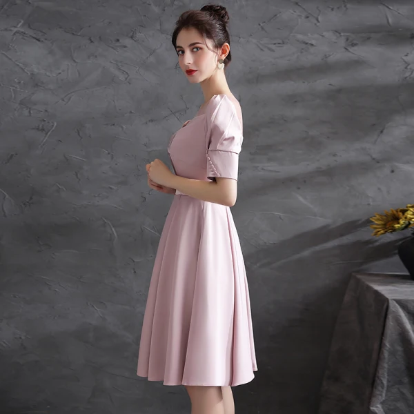 Chic / Beautiful Blushing Pink Homecoming Satin Graduation Dresses 2021 A-Line / Princess Scoop Neck Short Sleeve Backless Knee-Length Formal Dresses
