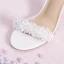 Sexy Blanche Jardin / Extérieur Sandales Femme 2020 Perle En Dentelle Fleur Bride Cheville 9 cm Talons Aiguilles Peep Toes / Bout Ouvert Sandales
