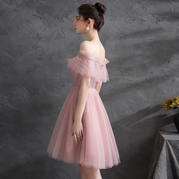 Schöne Rosa Heimkehr Cocktailkleider Abiballkleider 2021 A Linie Off Shoulder Perlenstickerei Pailletten Stoffgürtel Kurze Ärmel Rückenfreies Knielang Cocktail Festliche Kleider