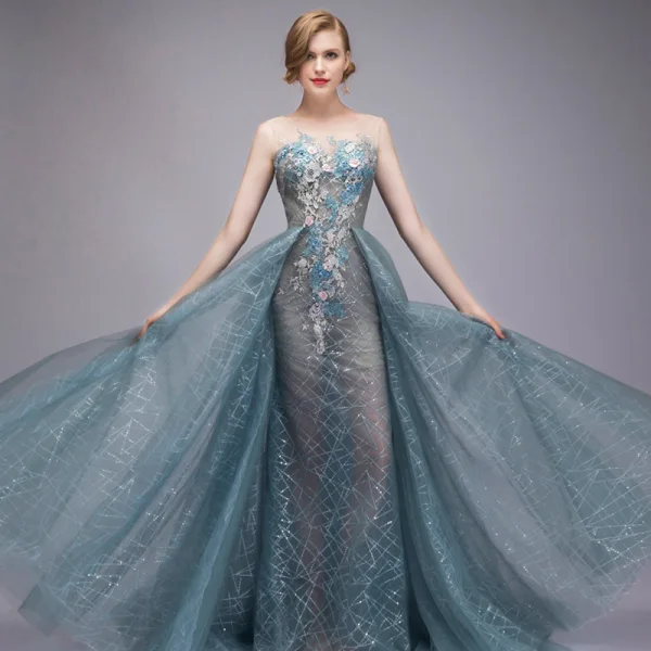 Scintillantes Bleu D'encre Robe De Soirée 2018 Princesse Transparentes Perlage Paillettes Perle En Dentelle Appliques Encolure Dégagée Sans Manches Dos Nu Tribunal Train Robe De Ceremonie