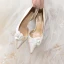 Élégant Ivoire Satin Fleur Chaussure De Mariée 2020 Cuir 7 cm Talons Aiguilles À Bout Pointu Mariage Escarpins