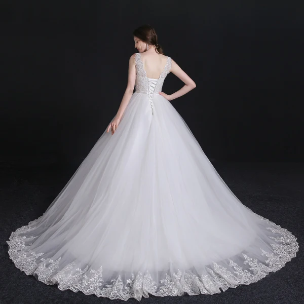 Modest / Simple White Wedding Dresses 2018 Ball Gown Lace V-Neck Backless Sleeveless Court Train Wedding