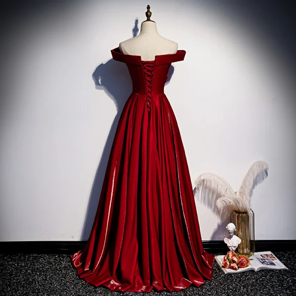 Élégant Bordeaux Satin Robe De Soirée 2020 Princesse De l'épaule Sans Manches Dos Nu Longue Robe De Ceremonie