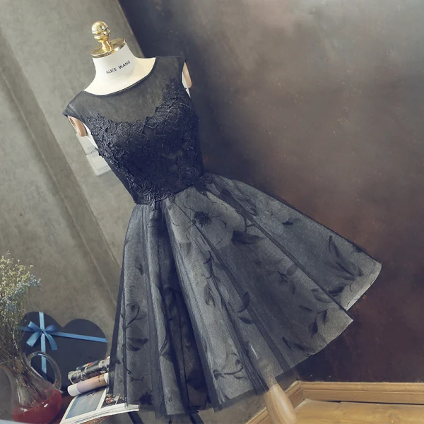 Style Chinois Noire Robe De Cocktail 2018 Robe Boule En Dentelle Fleur Encolure Dégagée Sans Manches Courte Robe De Ceremonie