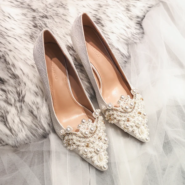 Chic / Belle Ivoire Perle Faux Diamant Chaussure De Mariée 2021 7 cm Talons Aiguilles À Bout Pointu Mariage Escarpins Talons Hauts