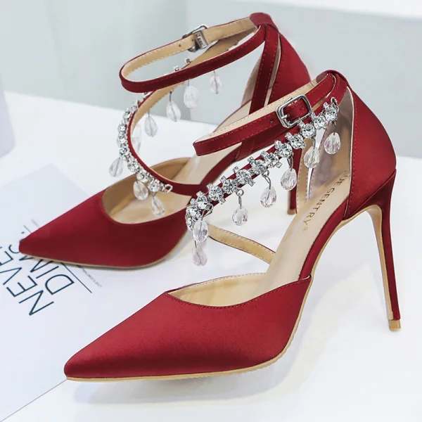 Charmant Bordeaux Chaussure De Mariée 2020 Faux Diamant Bride Cheville 8 cm Talons Aiguilles À Bout Pointu Mariage Talons Hauts