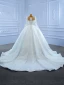 Luxe Ivoire Glitter Robe De Mariée Robe Boule 2021 Encolure Dégagée Perlage En Dentelle Fleur Manches Longues Chapel Train Mariage