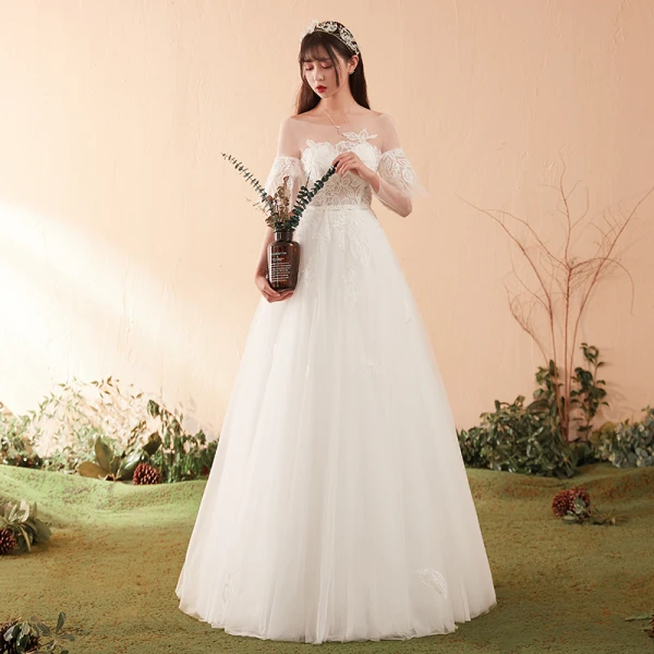 Modest / Simple Ivory Wedding Dresses 2018 A-Line / Princess Appliques Lace Scoop Neck Backless Long Sleeve Floor-Length / Long Wedding