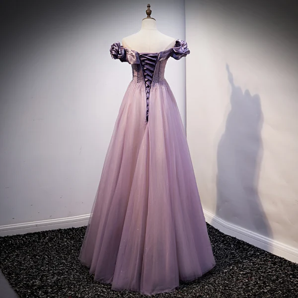 Elegante Violett Ballkleider 2021 A Linie Off Shoulder Perlenstickerei Kurze Ärmel Rückenfreies Lange Ball Festliche Kleider