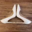 Schlicht Ivory / Creme Büro OL Leder Pumps 2020 Lackleder 10 cm Stilettos Spitzschuh Pumps