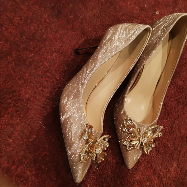 Charmant Champagner Kristall Brautschuhe 2020 Leder Strass Pailletten 10 cm Stilettos Spitzschuh Hochzeit Pumps