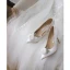 Élégant Chic / Belle Blanche Satin Chaussure De Mariée 2020 Perle Fleur 9 cm Talons Aiguilles À Bout Pointu Mariage Escarpins
