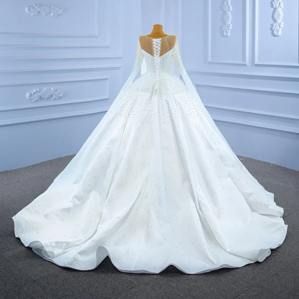 Haut de Gamme Ivoire Perlage Perle Robe De Mariée 2021 Robe Boule Encolure Dégagée Manches Longues Royal Train Mariage