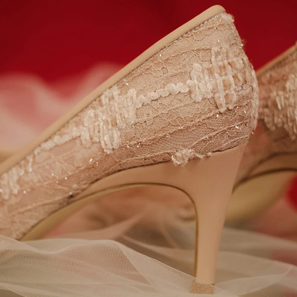 Sjarmerende Nude Blonder Brudesko 2020 7 cm Stiletthæler Spisse Bryllup Pumps