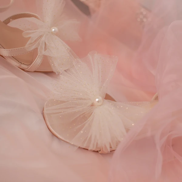 Sexy Champagne Perle Noeud Chaussure De Mariée 2020 Slingbacks 5 cm Talons Épais Peep Toes / Bout Ouvert Mariage Sandales