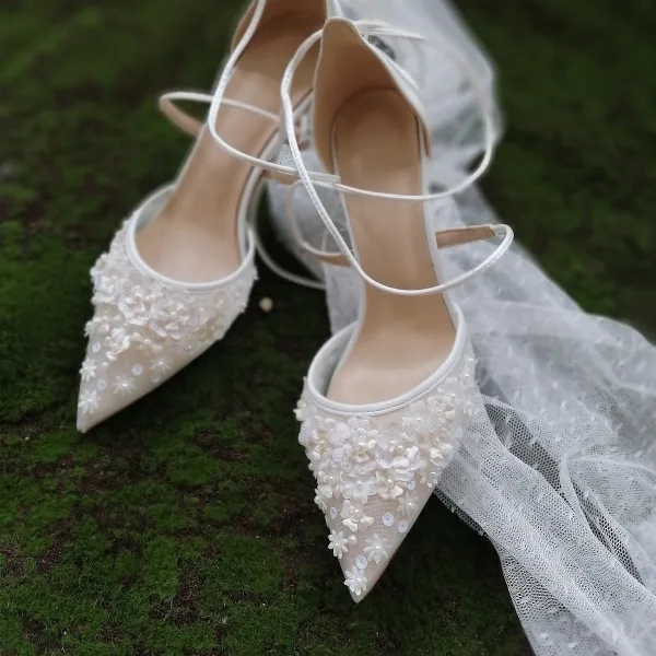 Elegante Weiß Brautschuhe 2020 Knöchelriemen Applikationen 6 cm Stilettos Spitzschuh Hochzeit High Heels