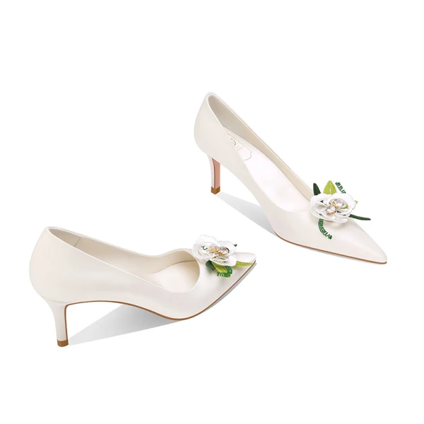 Schlicht Weiß Satin Blumen Brautschuhe 2020 Strass 8 cm Stilettos Spitzschuh Hochzeit Pumps