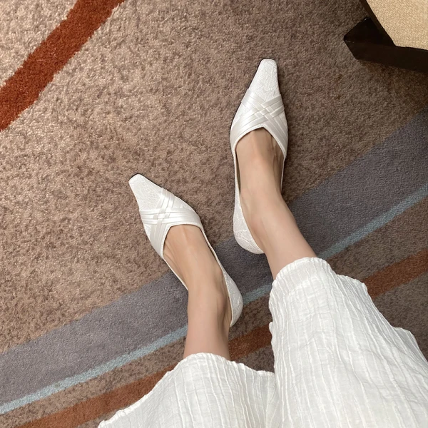 Vintage / Retro Elegant Ivory Lace Wedding Shoes 2020 Leather 6 cm Stiletto Heels Pointed Toe Wedding Pumps