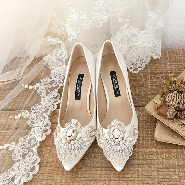 Fabuleux Ivoire Perle Faux Diamant Chaussure De Mariée 2020 Cuir 9 cm Talons Aiguilles À Bout Pointu Mariage Escarpins