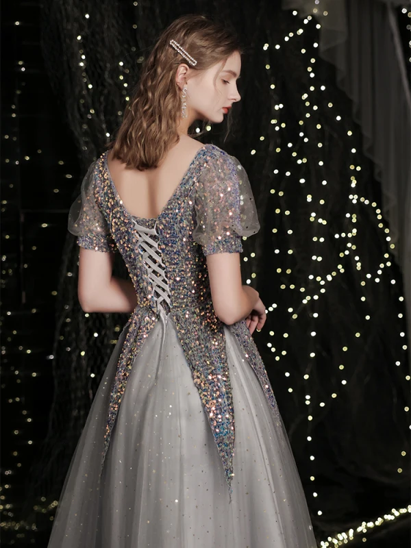 Scintillantes Gris Paillettes Robe De Bal 2021 Princesse Encolure Carrée Manches Courtes Dos Nu Longue Promo Robe De Ceremonie