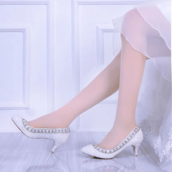Élégant Ivoire Perle Faux Diamant Chaussure De Mariée 2020 Cuir 6 cm Talons Aiguilles À Bout Pointu Mariage Escarpins